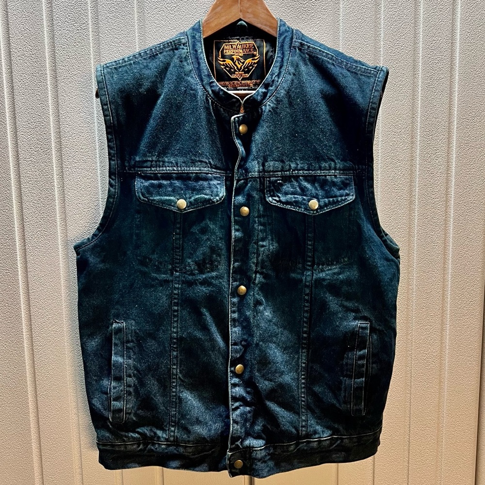Men’s Milwaukee Denim Vest